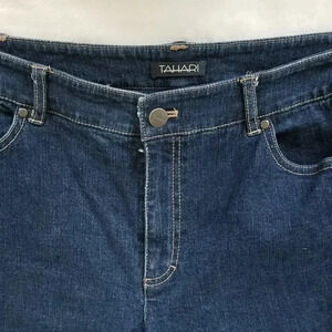 Tahari 5 pocket Women's Blue Demin Jeans size 10